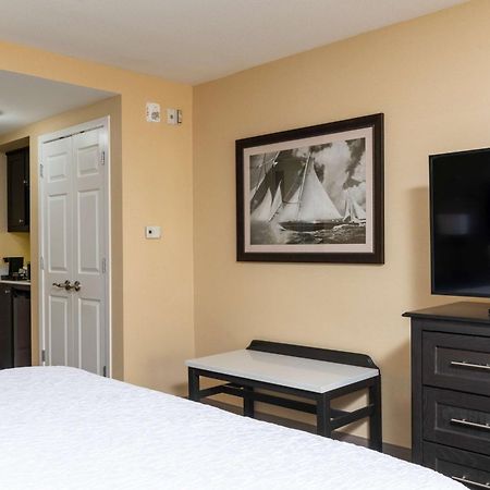 Hampton Inn Holland Ngoại thất bức ảnh