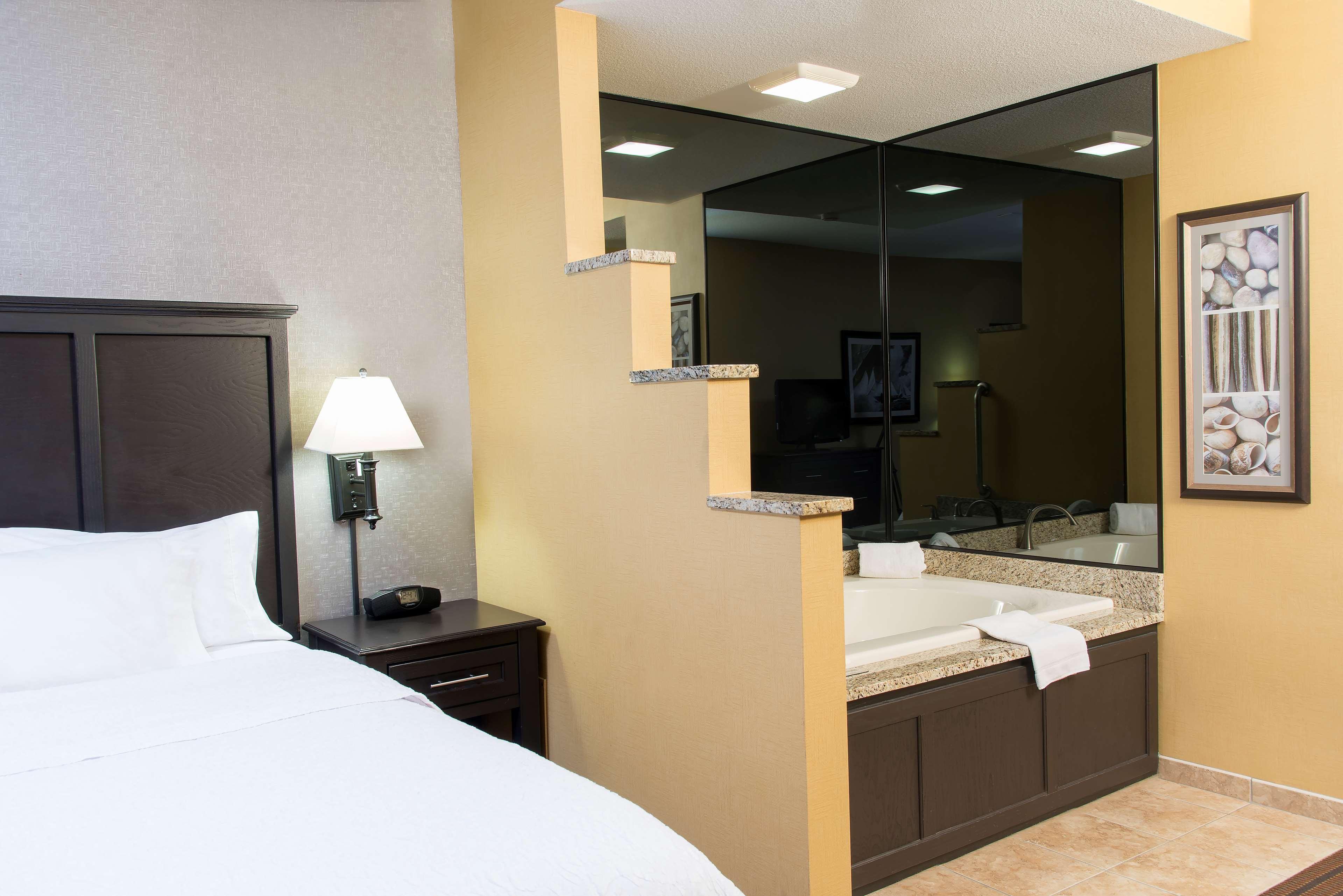 Hampton Inn Holland Ngoại thất bức ảnh