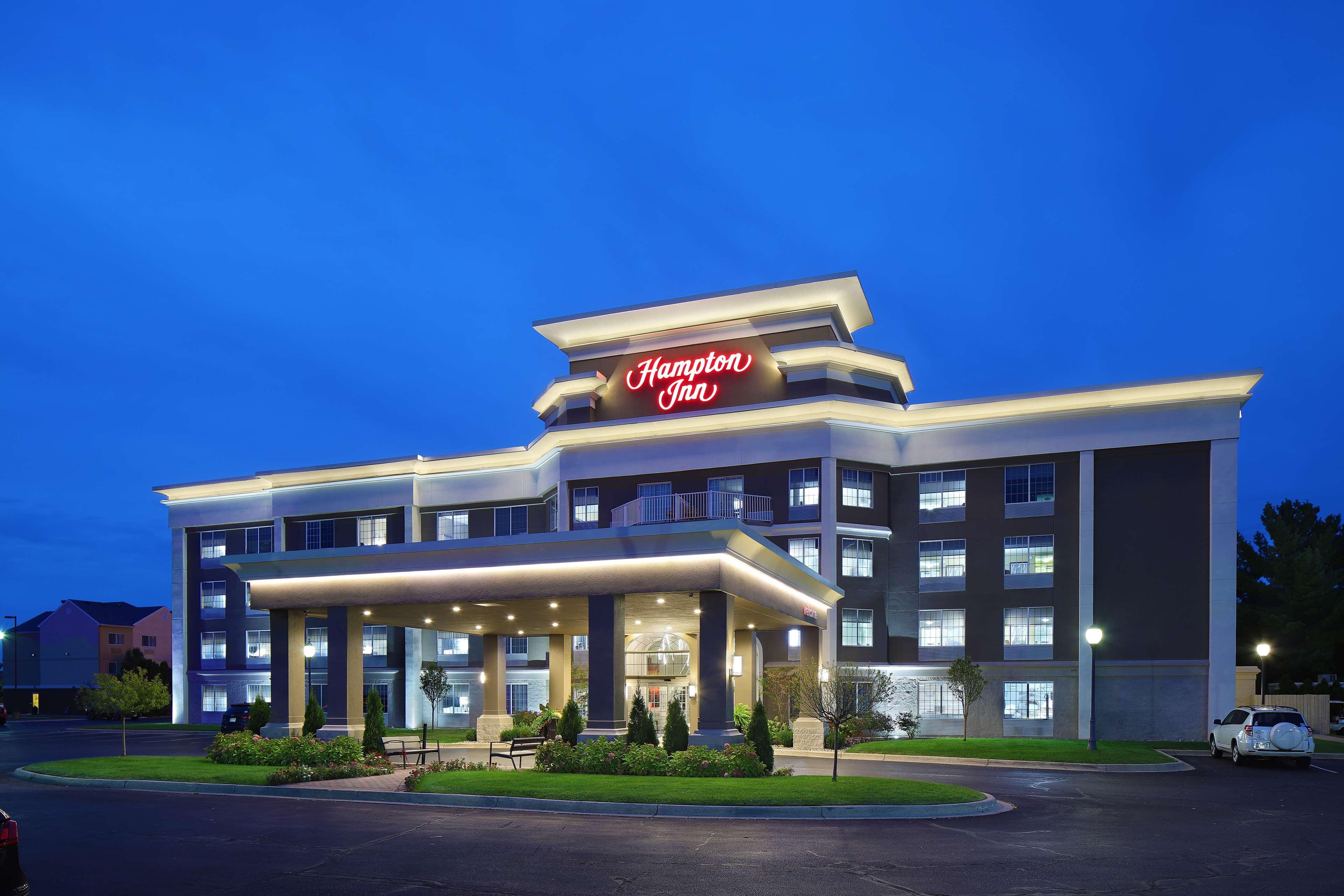 Hampton Inn Holland Ngoại thất bức ảnh