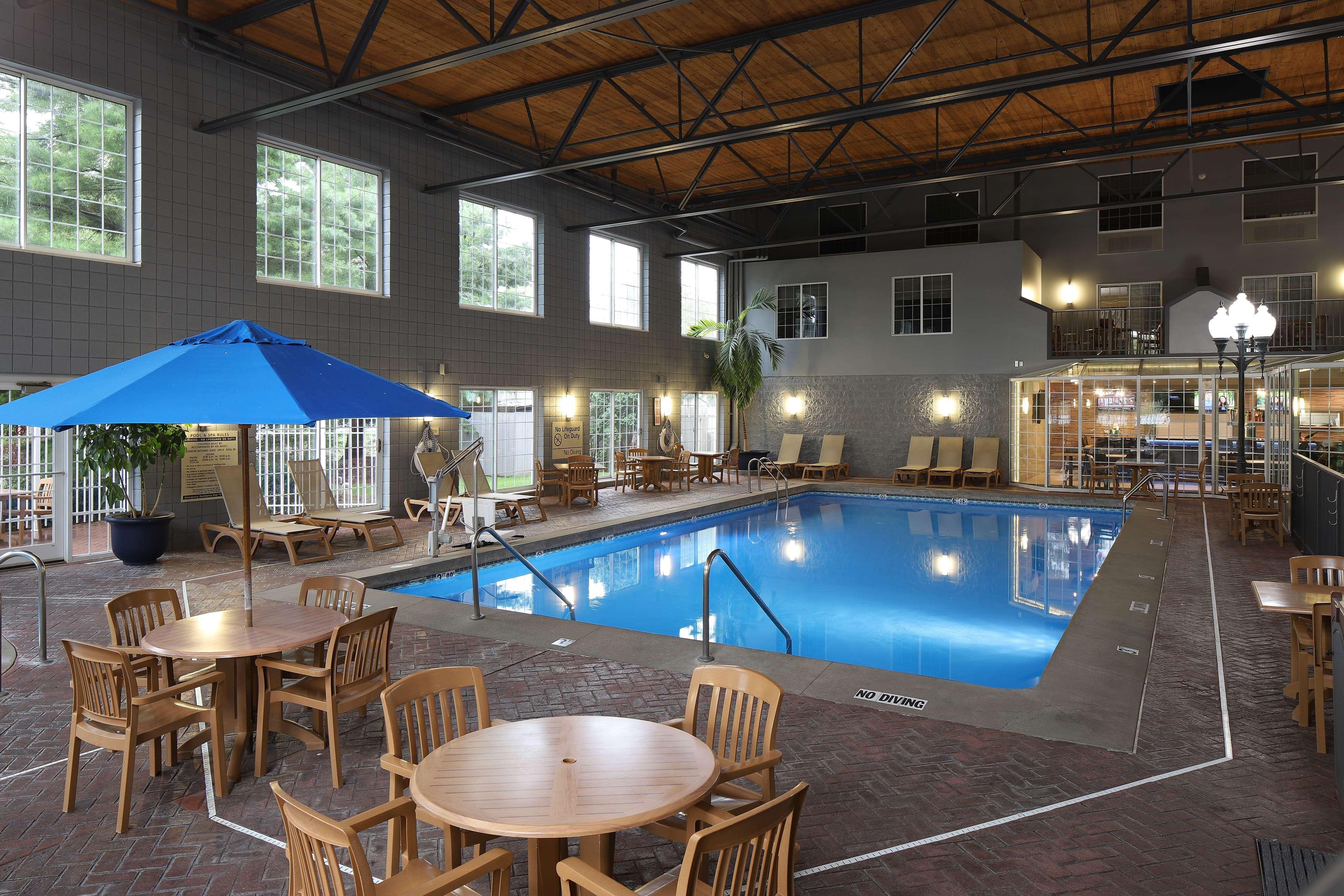 Hampton Inn Holland Ngoại thất bức ảnh