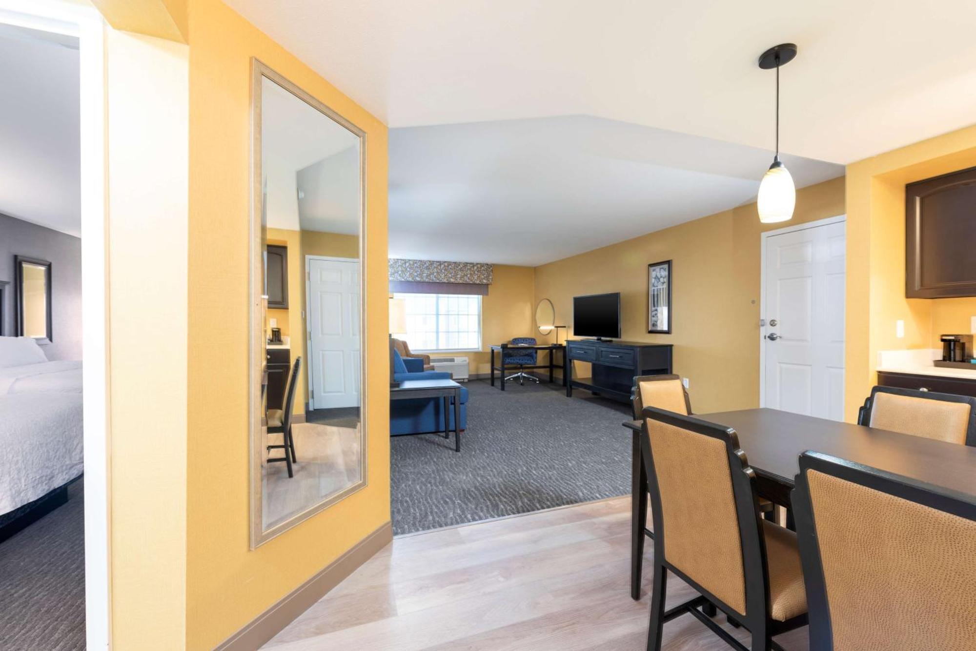 Hampton Inn Holland Ngoại thất bức ảnh