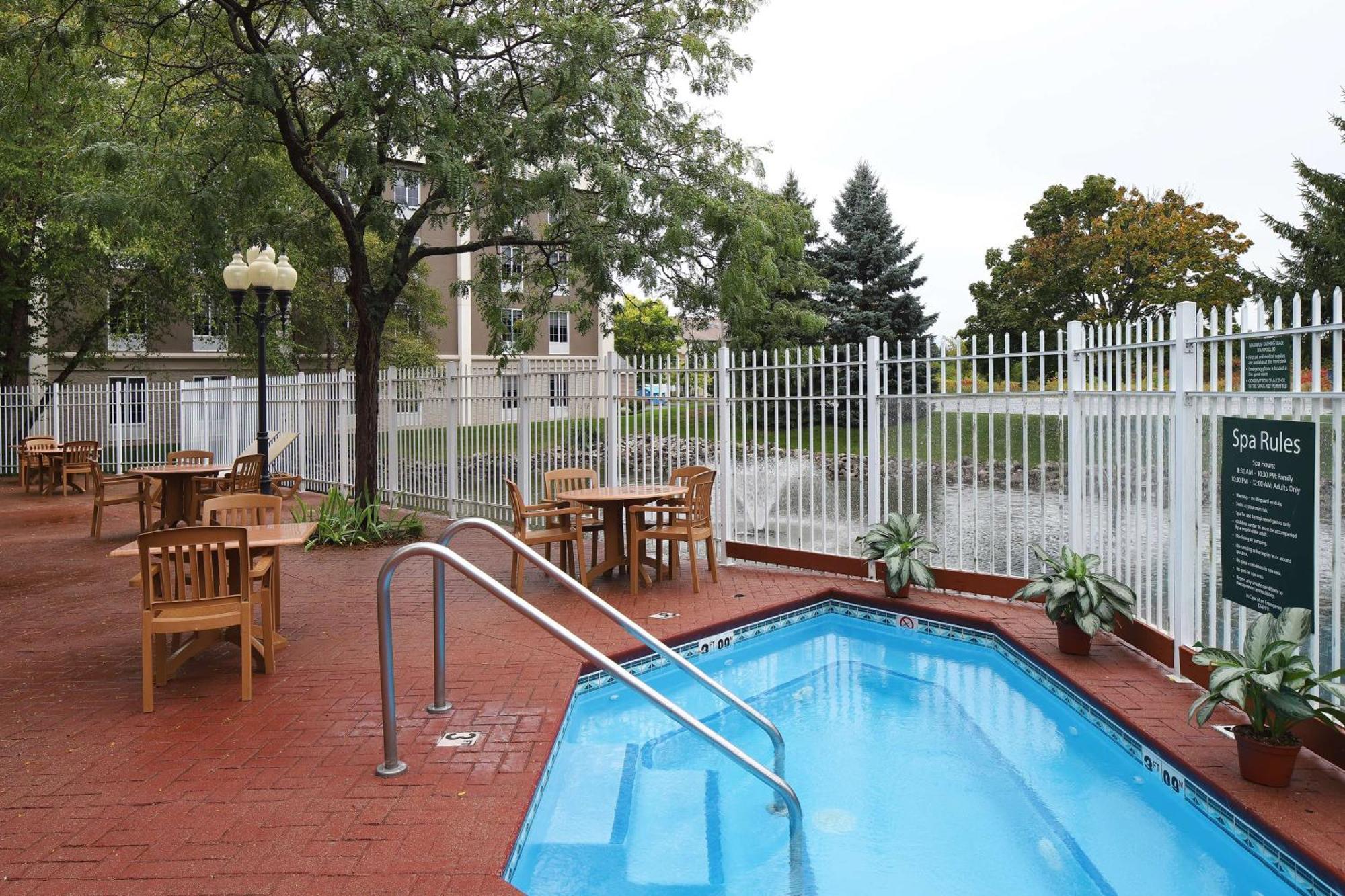 Hampton Inn Holland Ngoại thất bức ảnh