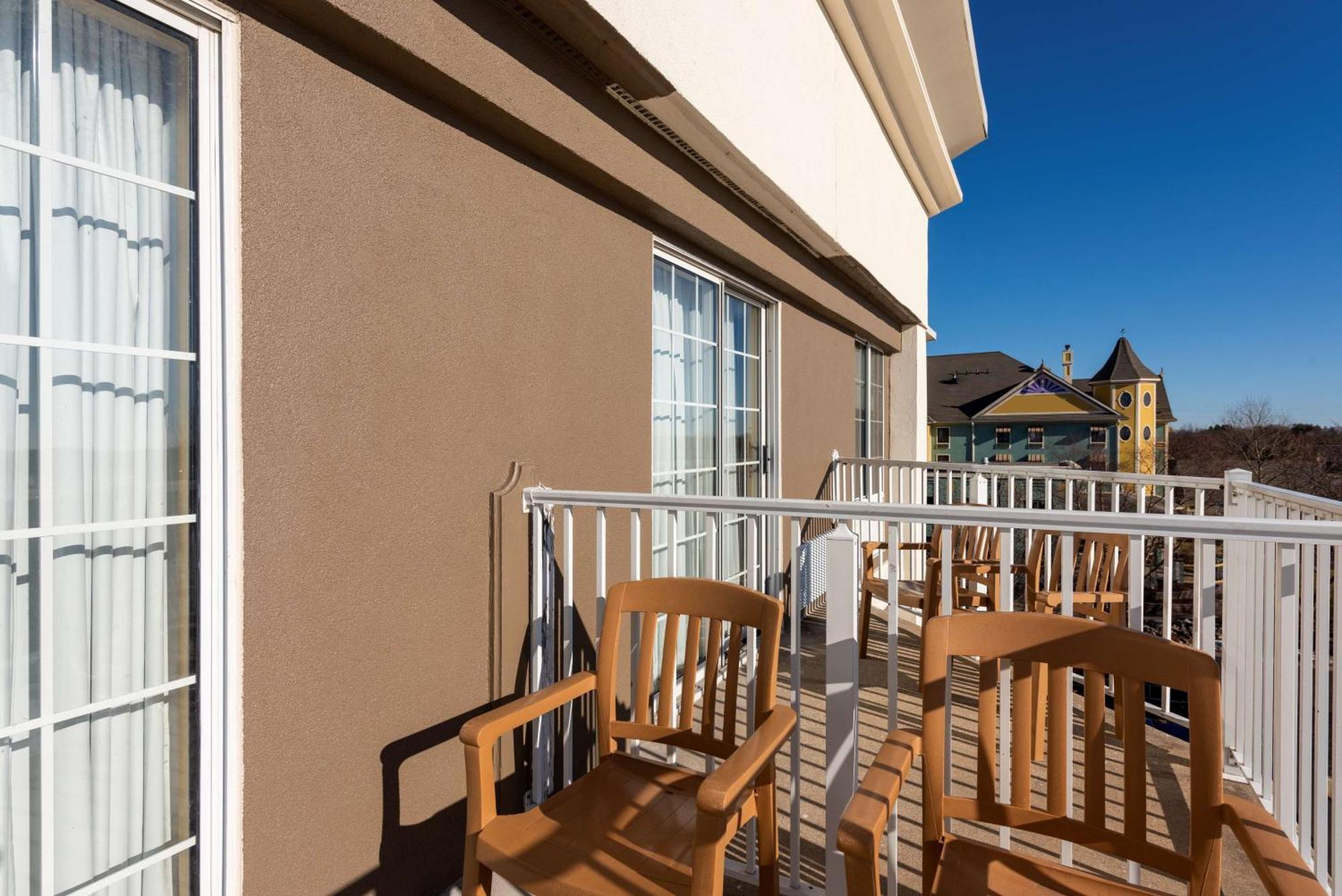 Hampton Inn Holland Ngoại thất bức ảnh